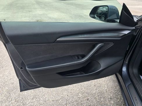 Used 2023 Tesla Model 3 Standard Range RWD image 16