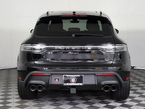 Certified 2025 Porsche Macan image 6