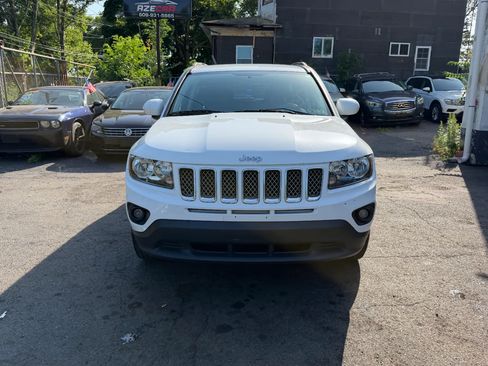 Used 2016 Jeep Compass Latitude AWD/4WD image 13