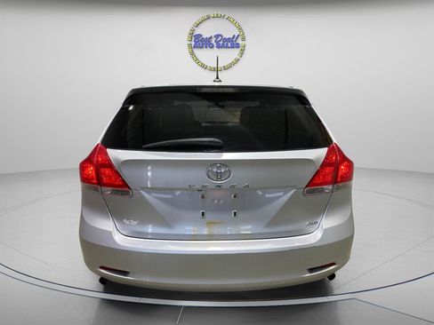 Used 2010 Toyota Venza AWD image 3