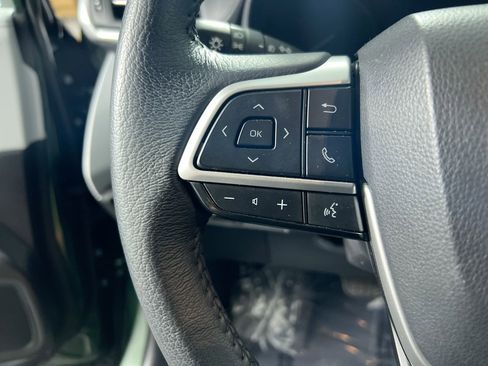 Used 2025 Toyota Sienna XLE image 16