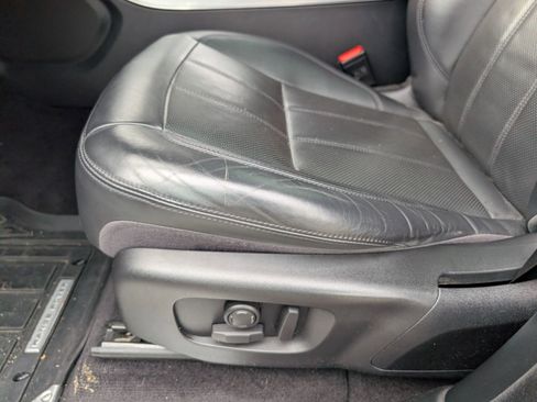 Used 2021 Land Rover Range Rover Sport HSE Silver Edition image 16