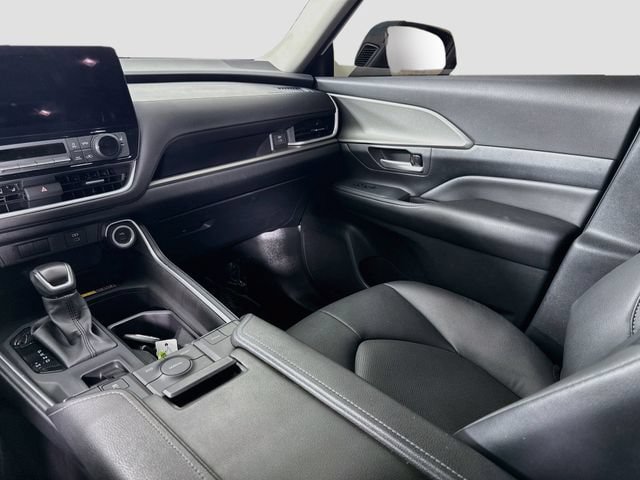 Certified 2025 Toyota Grand Highlander FWD image 24