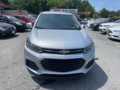 Used 2020 Chevrolet Trax LS w/ Tint and Cruise Package FWD image 9