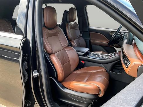Used 2020 Lincoln Aviator Reserve w/ Equipment Group 202A AWD/4WD image 9
