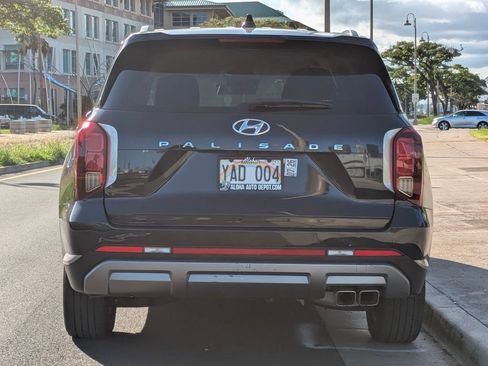 Used 2024 Hyundai Palisade SEL FWD image 4