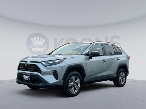 Used 2024 Toyota RAV4 LE image 1