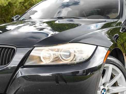 Used 2010 BMW 328i Sedan RWD image 4