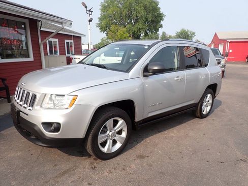 Used 2012 Jeep Compass Sport AWD/4WD image 3