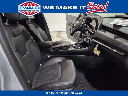 New 2026 Jeep Compass Latitude image 6