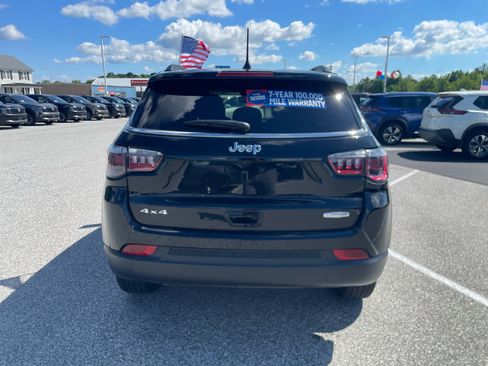 Used 2024 Jeep Compass Latitude AWD/4WD image 6
