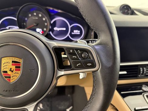 Certified 2022 Porsche Cayenne Platinum Edition AWD/4WD image 26