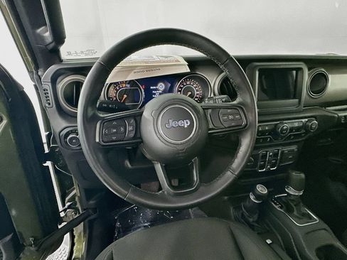 Used 2021 Jeep Wrangler Unlimited Sport AWD/4WD image 19