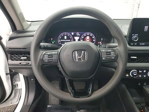 Used 2023 Honda Accord EX image 18