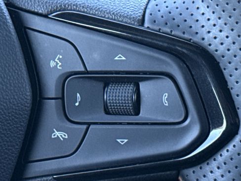 Certified 2024 Chevrolet Trax RS w/ Sunroof Package image 20