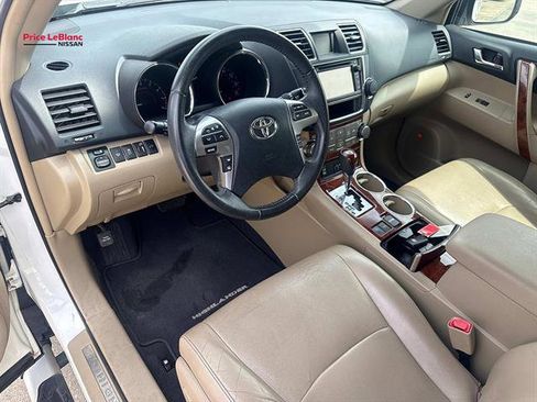 Used 2013 Toyota Highlander Limited FWD image 18