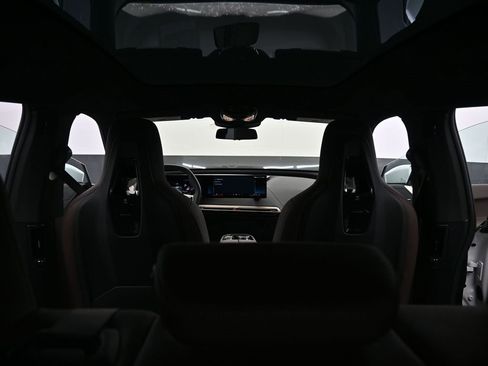 New 2025 BMW iX xDrive50 image 17