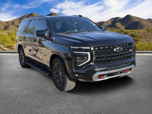 Used 2025 Chevrolet Tahoe Z71 w/ Z71 Off-Road Package AWD/4WD image 6