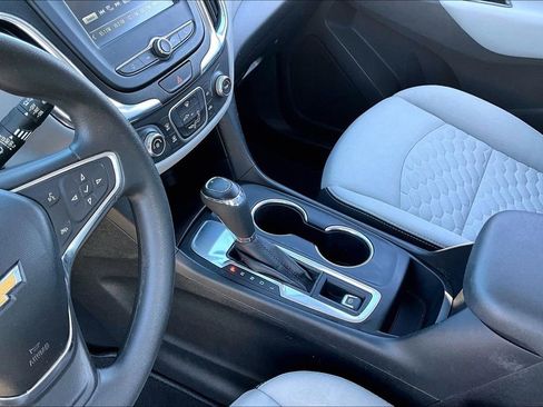 Used 2018 Chevrolet Equinox LS image 17