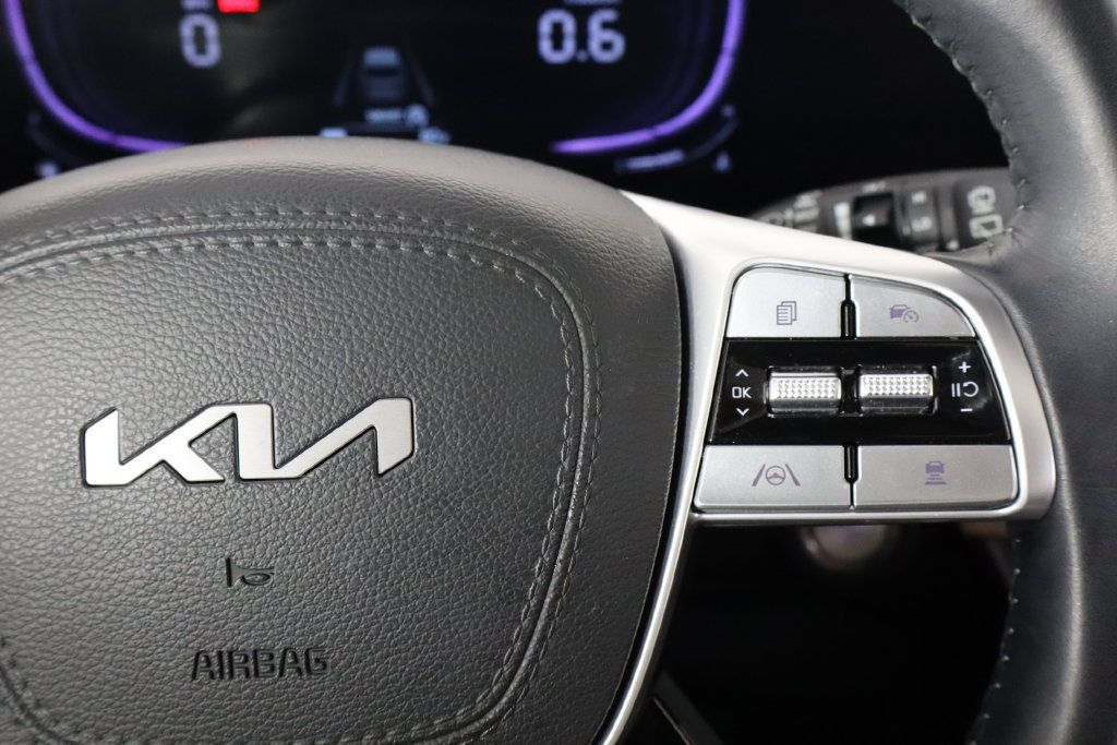 Used 2025 Kia Telluride S FWD image 10