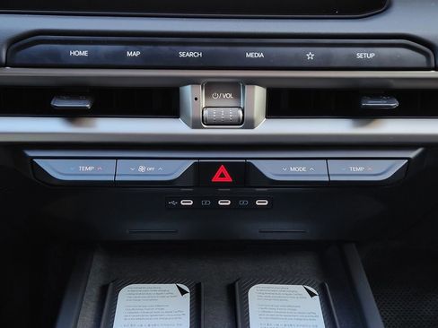 New 2027 Kia Telluride S image 12