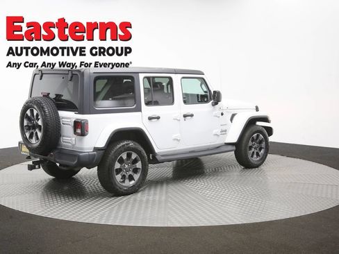 Used 2018 Jeep Wrangler Unlimited Sahara AWD/4WD image 97