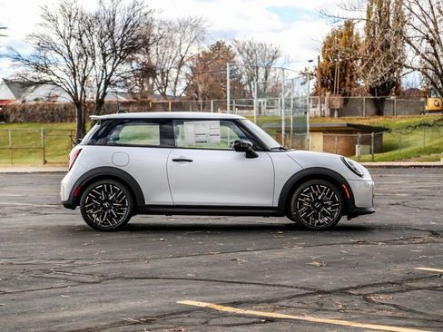 New 2026 MINI Cooper S image 6