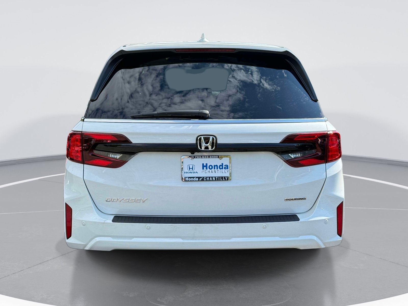 New 2027 Honda Odyssey Touring image 3