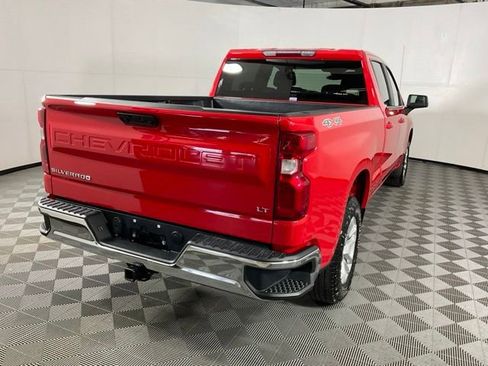 Used 2024 Chevrolet Silverado 1500 LT AWD/4WD image 8