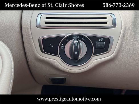 Used 2021 Mercedes-Benz C 300 4MATIC Sedan image 32
