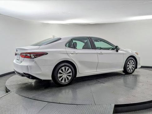Used 2024 Toyota Camry LE image 8