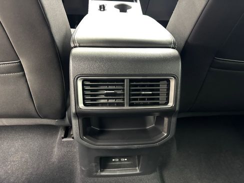 Used 2025 Volkswagen Atlas Cross Sport SE FWD image 69