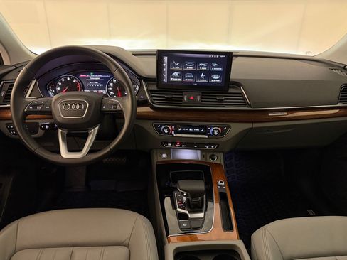 Used 2023 Audi Q5 2.0T Premium w/ Convenience Package AWD/4WD image 28
