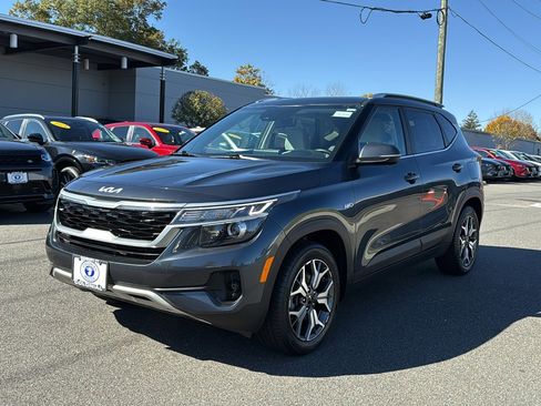 Used 2022 Kia Seltos EX image 7