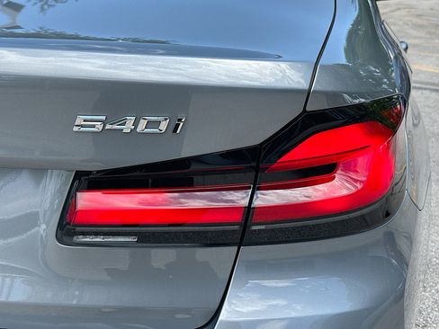 Certified 2023 BMW 540i w/ Convenience Package RWD image 32