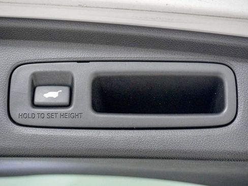 Used 2024 Honda CR-V EX-L image 10