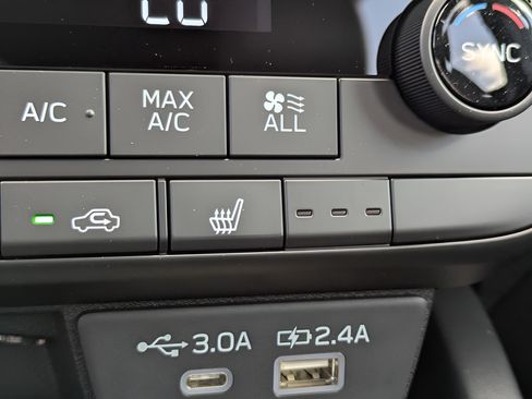 Certified 2026 Subaru Outback Premium AWD/4WD image 22