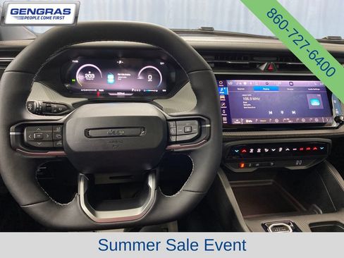 Used 2026 Jeep Cherokee Limited AWD/4WD image 19