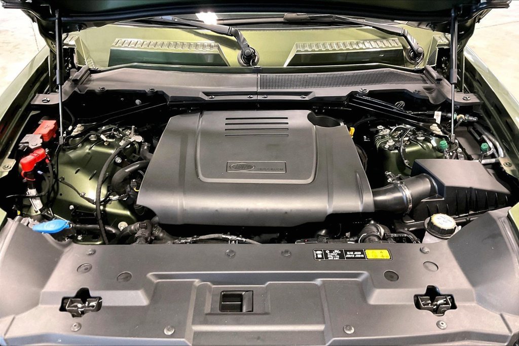 New 2026 Land Rover Defender 110 S AWD/4WD image 13