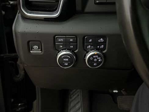 Used 2025 GMC Sierra 3500 Denali w/ Denali Reserve Package AWD/4WD image 25