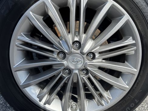 Used 2018 Hyundai Kona SEL image 8