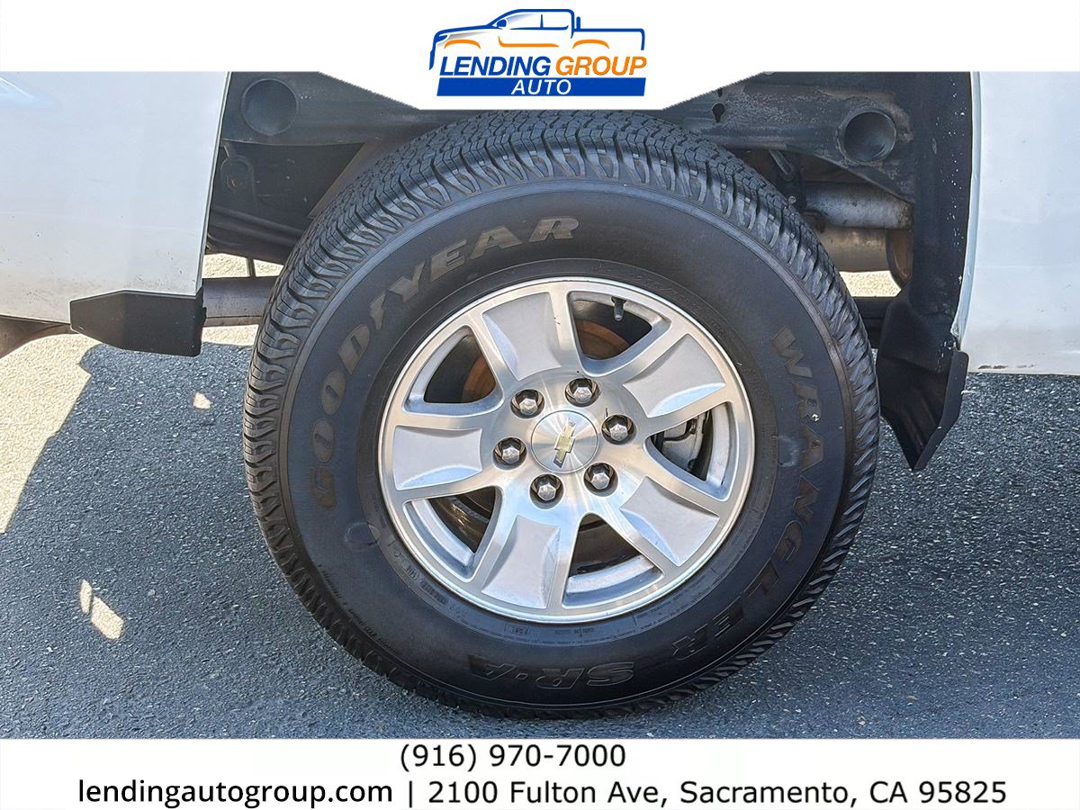 Used 2018 Chevrolet Silverado 1500 LT w/ LT Eassist Package RWD image 10