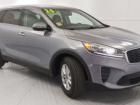 Used 2020 Kia Sorento FWD V6 image 1