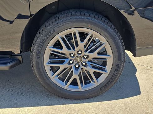 New 2026 Ford Expedition Max Platinum image 39