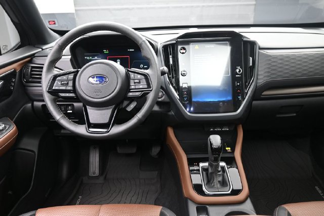 Used 2025 Subaru Forester Touring w/ Touring Package AWD/4WD image 9