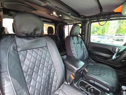 Used 2021 Jeep Gladiator Sport AWD/4WD image 14