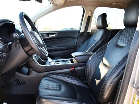 Used 2024 Ford Edge Titanium image 16