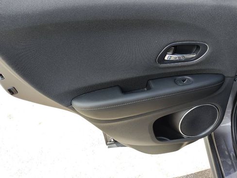 Used 2022 Honda HR-V EX image 41
