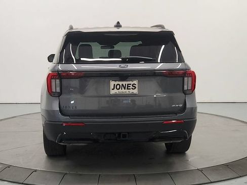 Used 2025 Ford Explorer ST-Line w/ ST-Line Street Pack AWD/4WD image 7