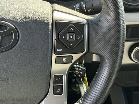 Certified 2019 Toyota Tacoma SR5 image 17